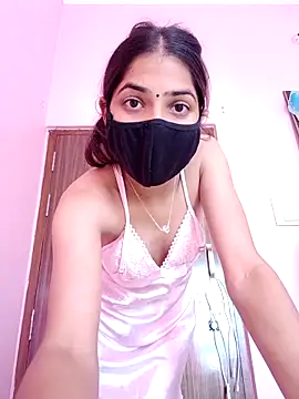 Snapshot of shnaz_1 chatting on September 24, 2025, 8:32 am shnaz 1 online show from September 24, 2025, 8:32 am