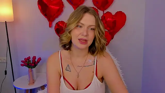 Angela Wallace online show from February 22, 2025, 8:29 am