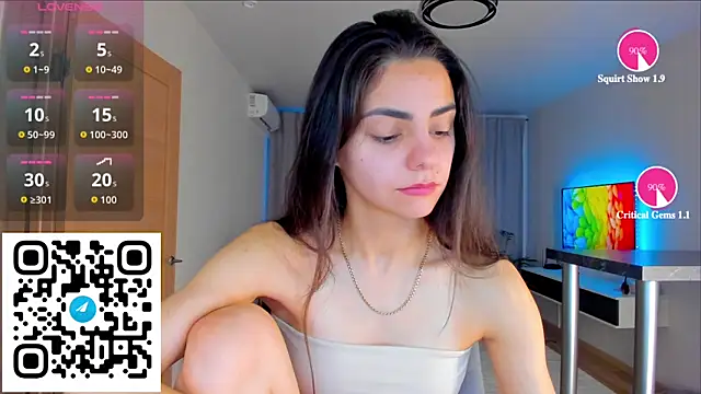 EmiliaZen online show from November 12, 2025, 12:53 pm