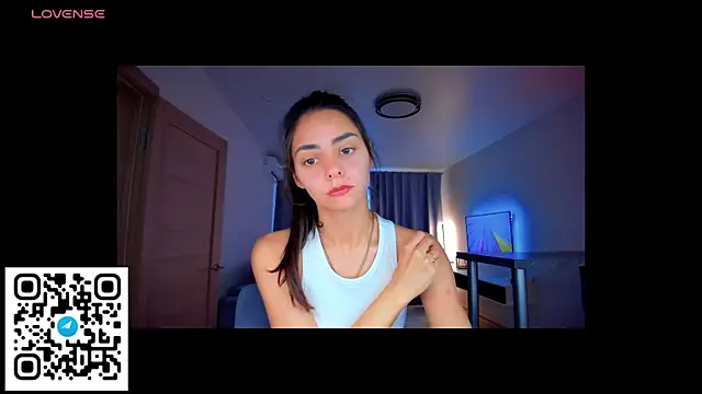 Snapshot of EmiliaZen chatting on September 24, 2025, 12:00 pm EmiliaZen online show from September 24, 2025, 12:00 pm