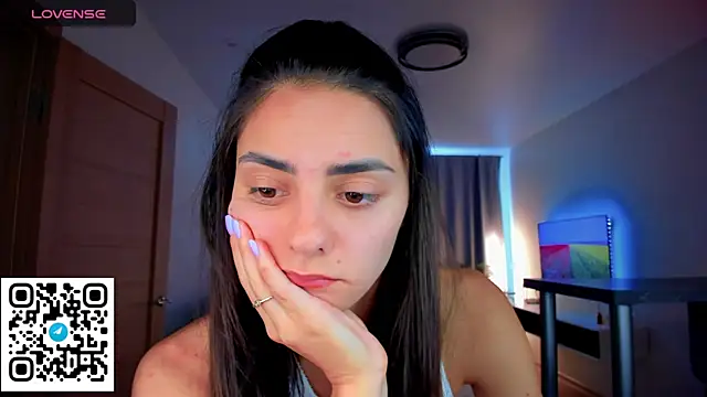 Snapshot of EmiliaZen chatting on September 19, 2025, 11:25 am EmiliaZen online show from September 19, 2025, 11:25 am