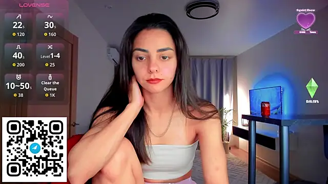 Snapshot of EmiliaZen chatting on October 4, 2025, 5:25 pm EmiliaZen online show from October 4, 2025, 5:25 pm