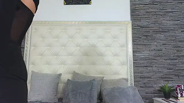 Snapshot of EliteDomina chatting on October 22, 2025, 5:18 am EliteDomina online show from October 22, 2025, 5:18 am