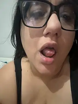 daianaspencer online show from November 29, 2025, 10:48 am