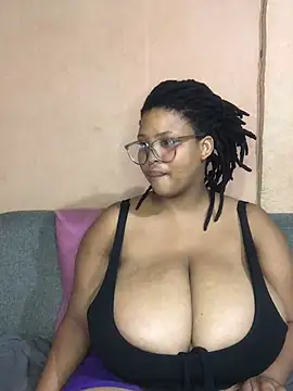 Snapshot of NonoGotBoobies chatting on February 12, 2025, 9:01 pm NonoGotBoobies online show from February 12, 2025, 9:01 pm