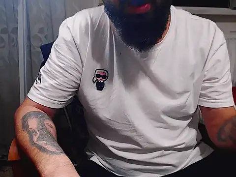 Snapshot of Armand66_ chatting on November 10, 2025, 8:14 pm Armand66 online show from November 10, 2025, 8:14 pm
