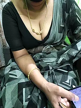 niiveditha online show from September 23, 2025, 2:29 am