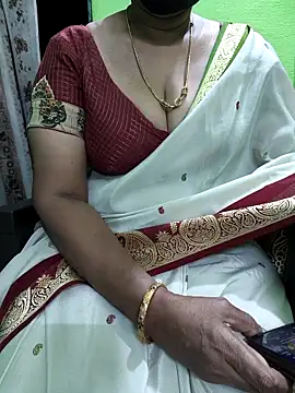 niiveditha online show from October 8, 2025, 2:40 pm