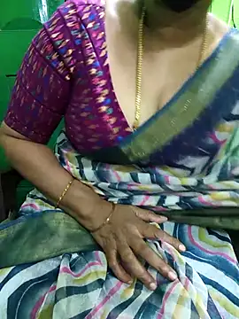 niiveditha online show from November 4, 2025, 11:58 am