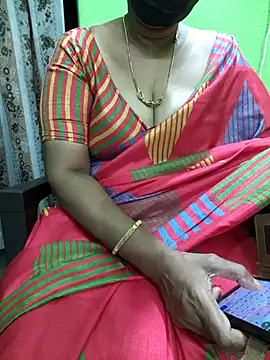 niiveditha online show from September 24, 2025, 2:40 am