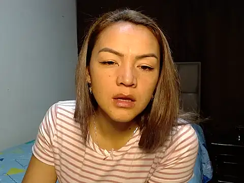 PenelopeMist online show from April 13, 2026, 2:59 am