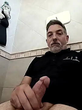 Snapshot of Sexyguycumming chatting on March 15, 2025, 8:32 pm Sexyguycumming online show from March 15, 2025, 8:32 pm