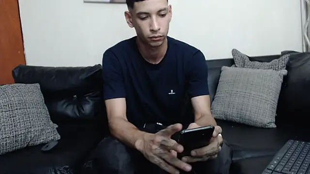 biigjhonny online show from October 3, 2025, 3:09 am