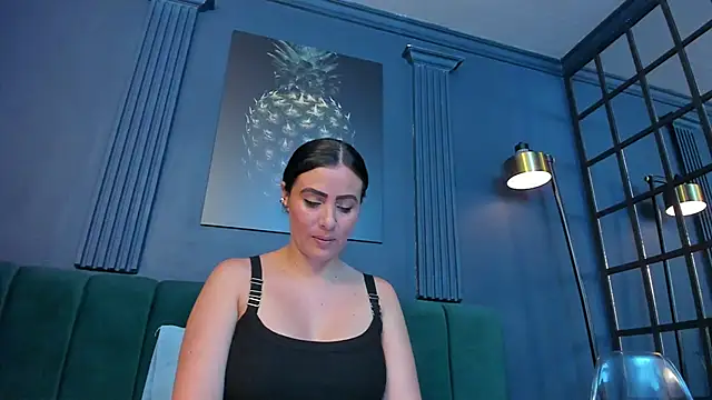 scarlet edwars online show from March 20, 2026, 7:15 pm