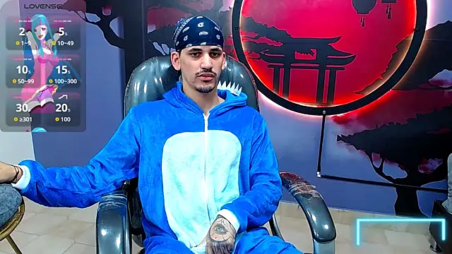 Snapshot of Dirty_Kingg chatting on October 24, 2025, 9:03 pm Dirty Kingg online show from October 24, 2025, 9:03 pm