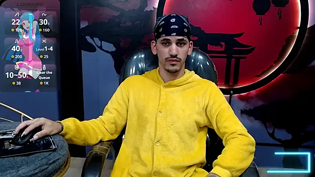 Snapshot of Dirty_Kingg chatting on October 23, 2025, 8:40 pm Dirty Kingg online show from October 23, 2025, 8:40 pm