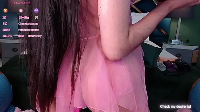 Snapshot of Emerald_gh chatting on March 5, 2025, 7:38 am Emerald gh online show from March 5, 2025, 7:38 am