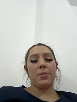 hotamanda01 online show from June 5, 2026, 7:19 pm