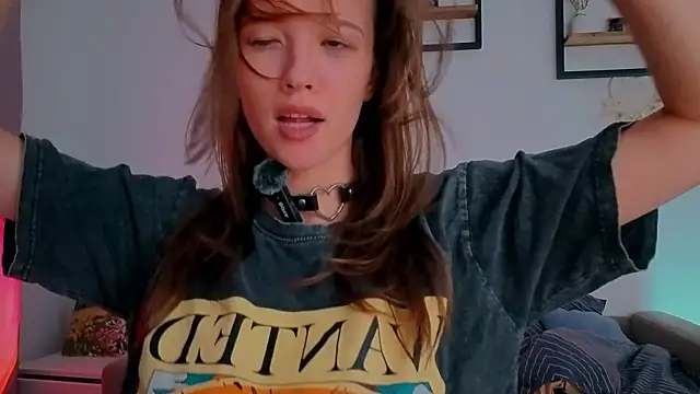 DemiDee online show from June 23, 2026, 8:51 pm
