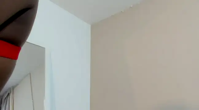 enyelsalas2 online show from February 7, 2025, 9:15 pm