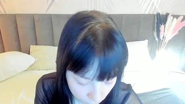 SkinyJoyce online show from February 21, 2025, 8:40 am