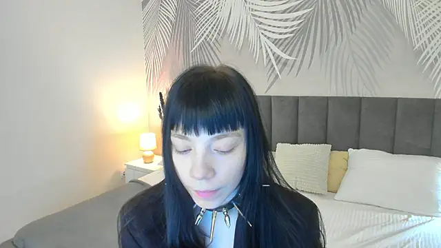 SkinyJoyce online show from March 3, 2025, 2:00 am