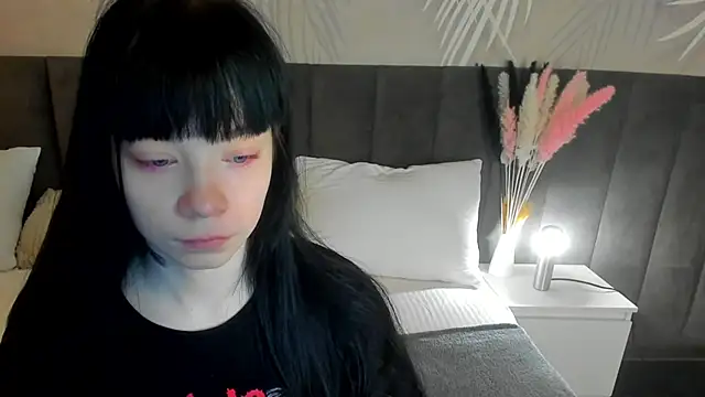 SkinyJoyce online show from February 24, 2025, 2:08 am