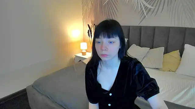 SkinyJoyce online show from March 12, 2025, 2:09 am