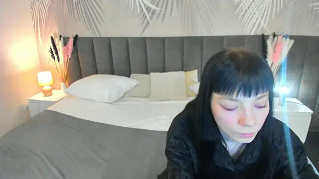 SkinyJoyce online show from March 1, 2025, 8:13 am