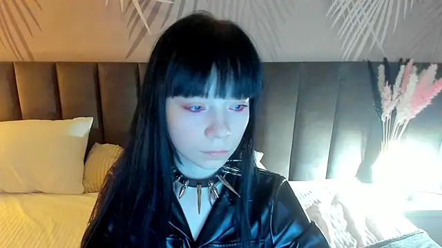 SkinyJoyce online show from February 23, 2025, 1:42 pm
