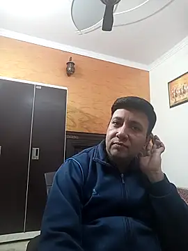 innocentboy1987 online show from December 17, 2025, 5:23 am