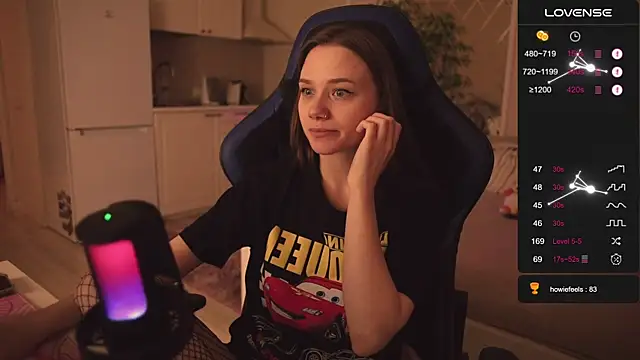 alexa feels  online show from October 3, 2025, 4:19 pm