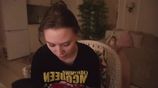 alexa feels  online show from October 26, 2025, 6:19 pm