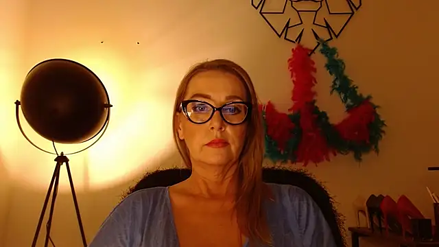 leaxSTAR online show from July 15, 2026, 2:24 pm