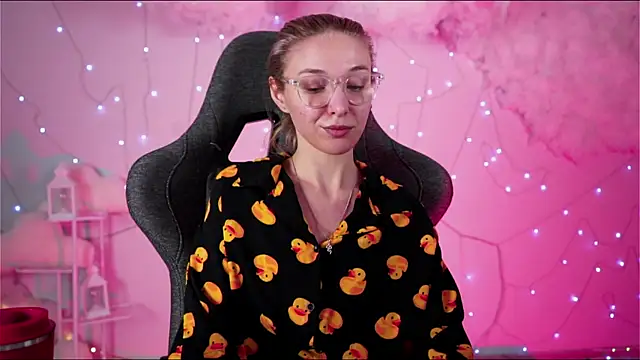 PhilippaAdamas online show from March 8, 2025, 8:11 am