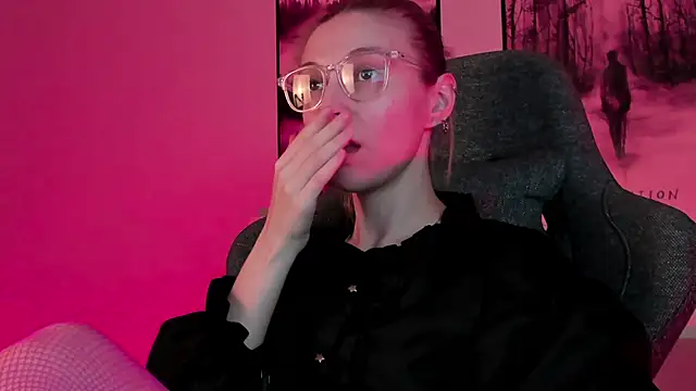 PhilippaAdamas online show from March 7, 2025, 2:15 am