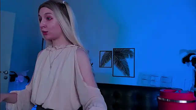 PhilippaAdamas online show from March 13, 2025, 2:38 am