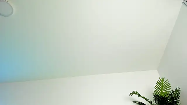 alejandra-cortes online show from March 15, 2025, 5:37 pm