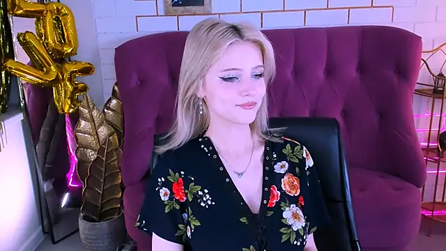 LeonaStane online show from October 30, 2025, 4:59 pm