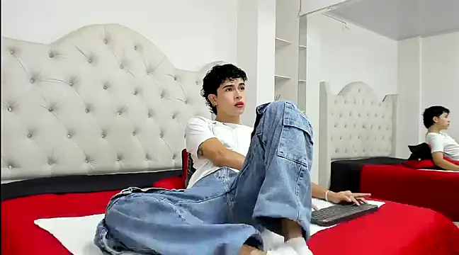 Snapshot of Aiiden_15 chatting on February 25, 2025, 2:48 pm Aiiden 15 online show from February 25, 2025, 2:48 pm