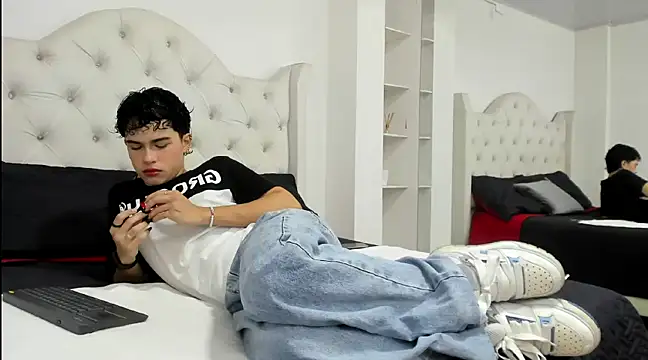 Snapshot of Aiiden_15 chatting on February 22, 2025, 3:03 pm Aiiden 15 online show from February 22, 2025, 3:03 pm