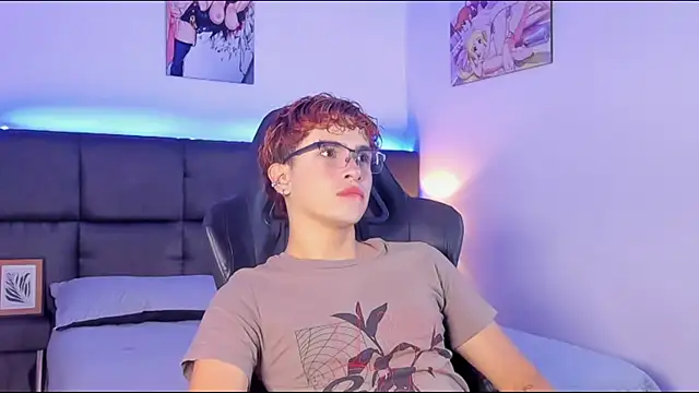 Snapshot of Aiiden_15 chatting on September 27, 2025, 1:17 pm Aiiden 15 online show from September 27, 2025, 1:17 pm