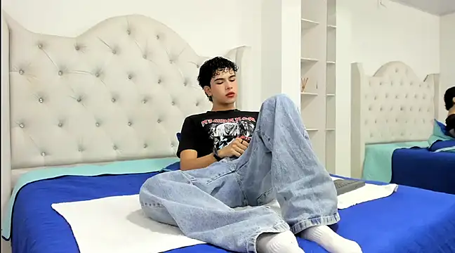 Snapshot of Aiiden_15 chatting on February 28, 2025, 2:42 pm Aiiden 15 online show from February 28, 2025, 2:42 pm