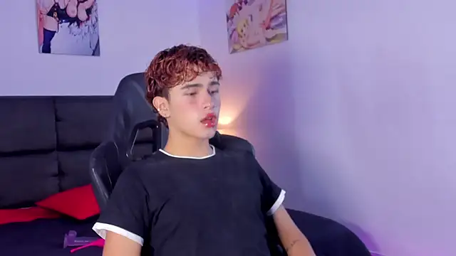 Snapshot of Aiiden_15 chatting on September 12, 2025, 12:05 pm Aiiden 15 online show from September 12, 2025, 12:05 pm