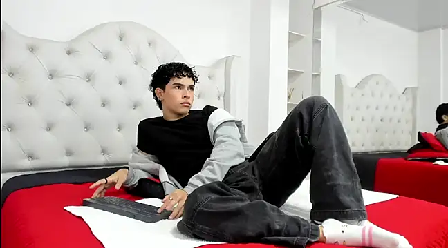 Snapshot of Aiiden_15 chatting on February 24, 2025, 3:09 pm Aiiden 15 online show from February 24, 2025, 3:09 pm