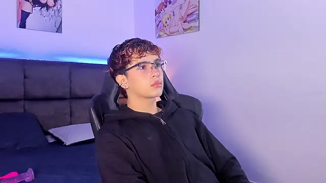 Snapshot of Aiiden_15 chatting on October 18, 2025, 11:56 am Aiiden 15 online show from October 18, 2025, 11:56 am