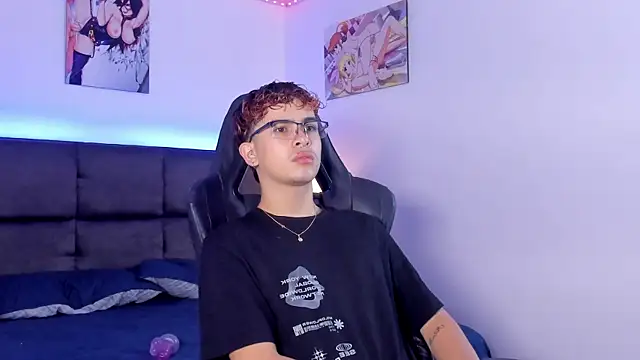 Snapshot of Aiiden_15 chatting on October 20, 2025, 12:06 pm Aiiden 15 online show from October 20, 2025, 12:06 pm