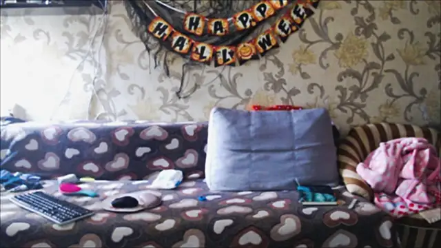 JennyStormy online show from October 25, 2025, 7:40 am