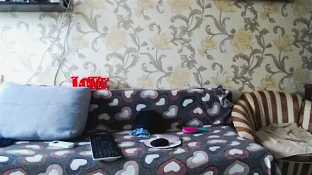 JennyStormy online show from October 19, 2025, 8:06 am