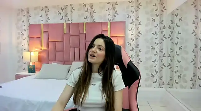 ArianaFranco online show from February 20, 2025, 4:58 pm